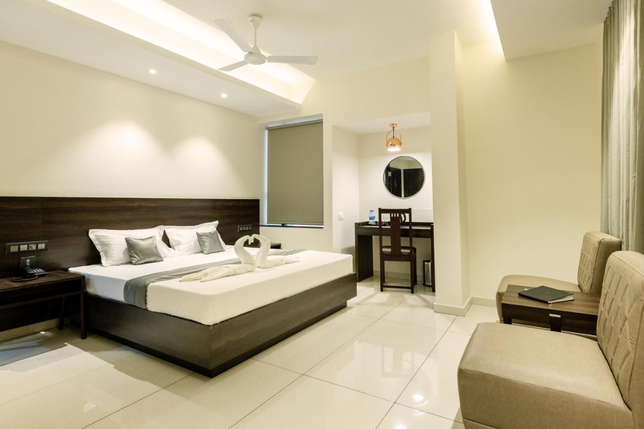 Hotel Paramount Suites & Service Apartments Mangalore Exterior photo