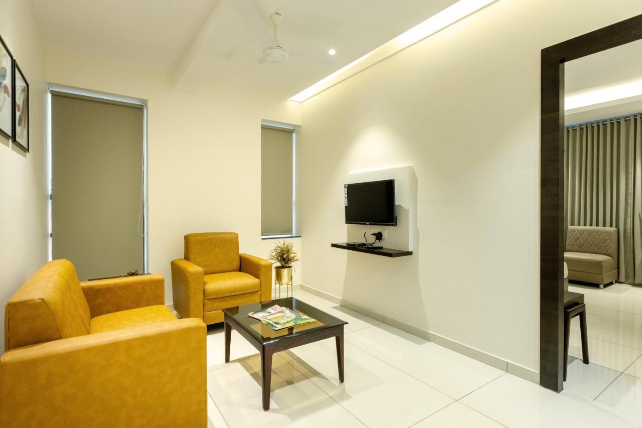 Hotel Paramount Suites & Service Apartments Mangalore Exterior photo