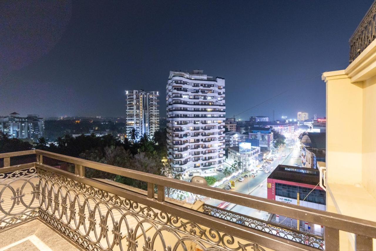 Hotel Paramount Suites & Service Apartments Mangalore Exterior photo