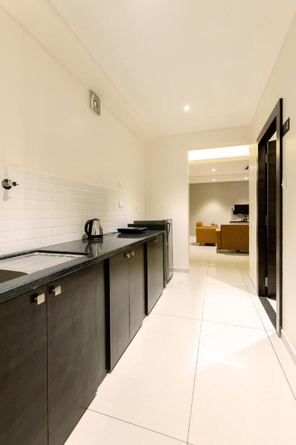 Hotel Paramount Suites & Service Apartments Mangalore Exterior photo
