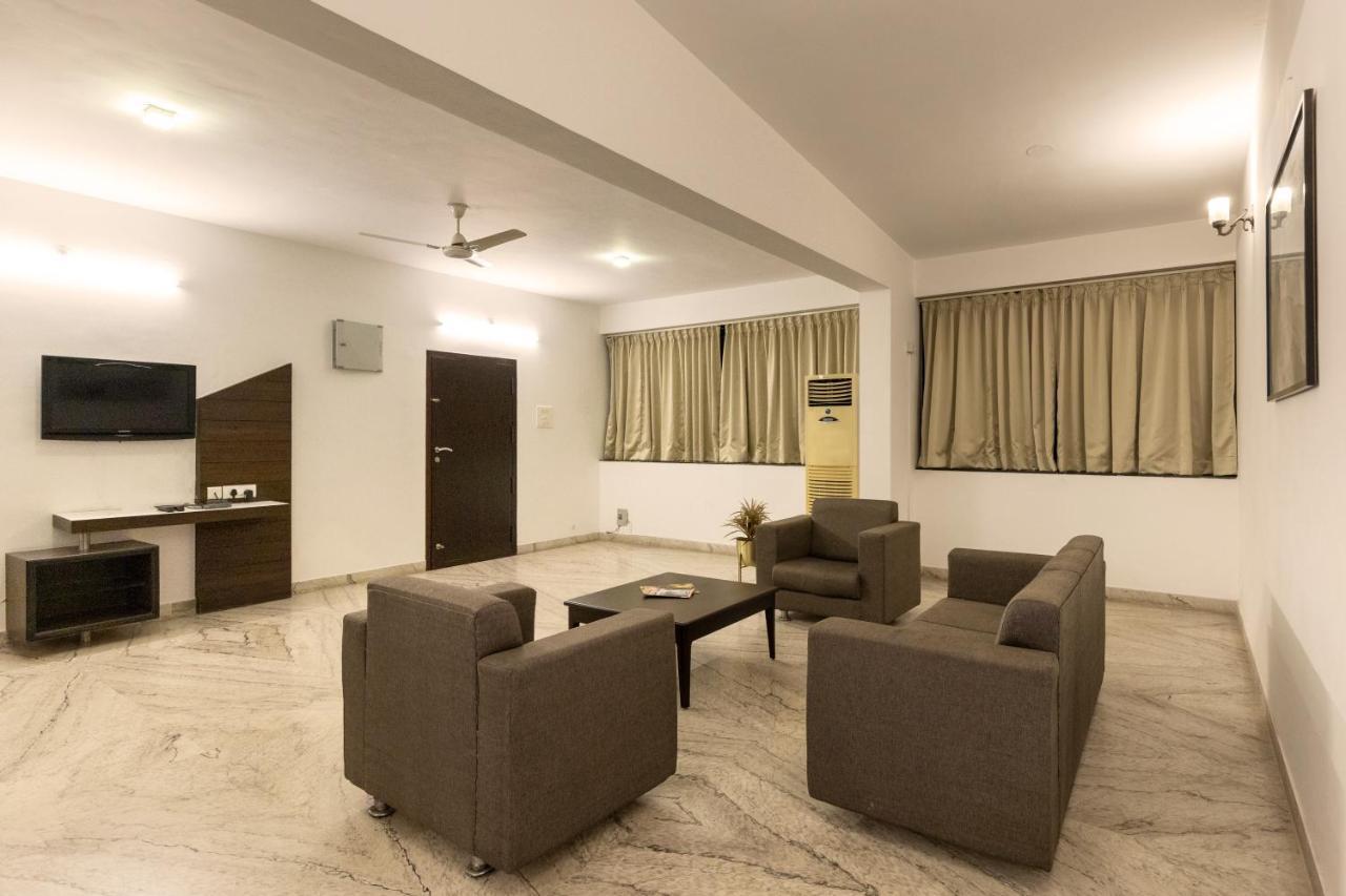 Hotel Paramount Suites & Service Apartments Mangalore Exterior photo